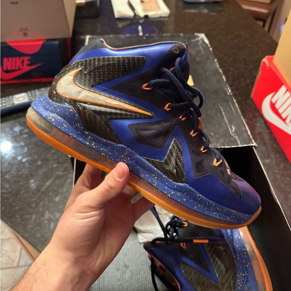 Nike Men's Dynamic Blue and Vibrant Orange Athletic Shoes